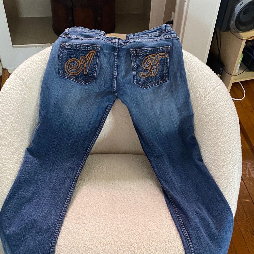 Women’s Apple Bottom Blue Embroidered Back-Pocket Jeans